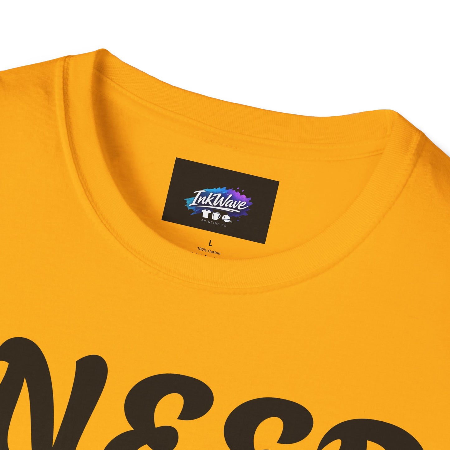 Graphic T-Shirt "I Need a Huge Cocktail" — Funny Bar & Party Tee